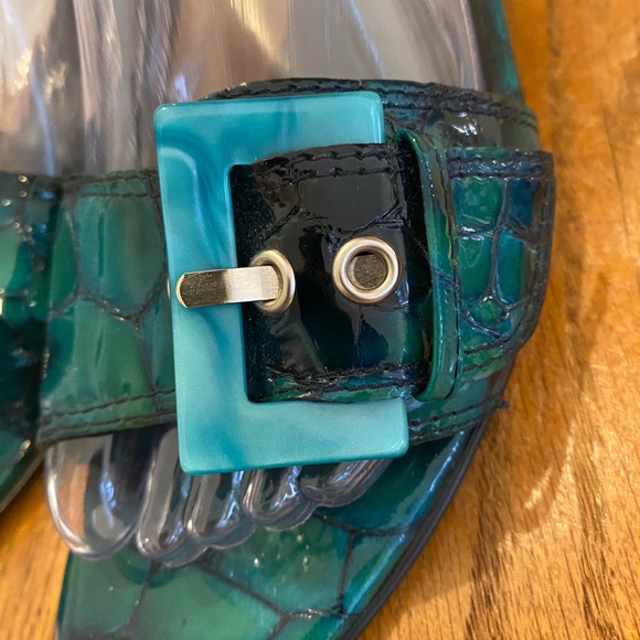 Donald J. Pliner Kazia Snakeskin Kitten Heel Buckle Sandal,TURQUOISE/BLK,S8 1/2N - Picture 13 of 13